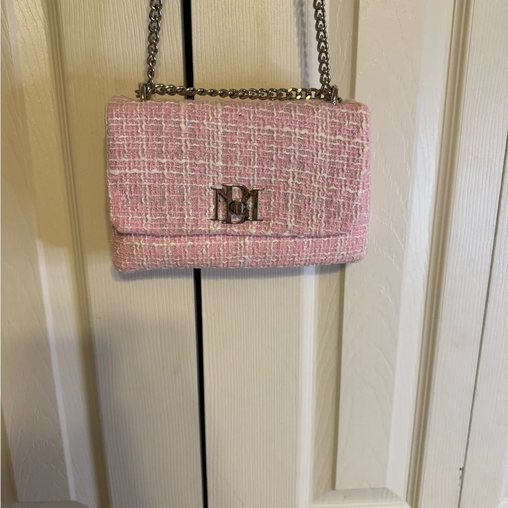 Badgley Mischka Pink Tweed Chain Shoulder crossbody‎ bag.